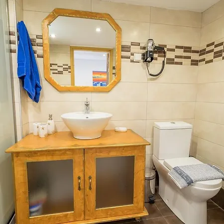 Valentinas Amazing House Appartement