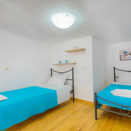 Valentinas Amazing House Appartement